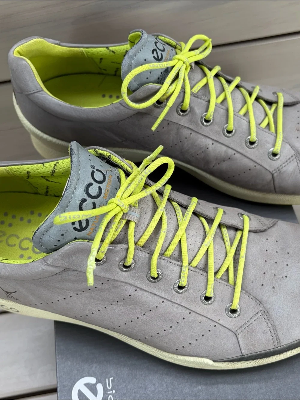 MEN'S ECCO BIOM HYBRID GOLF SHOES SZ 11M GRAY/LIME